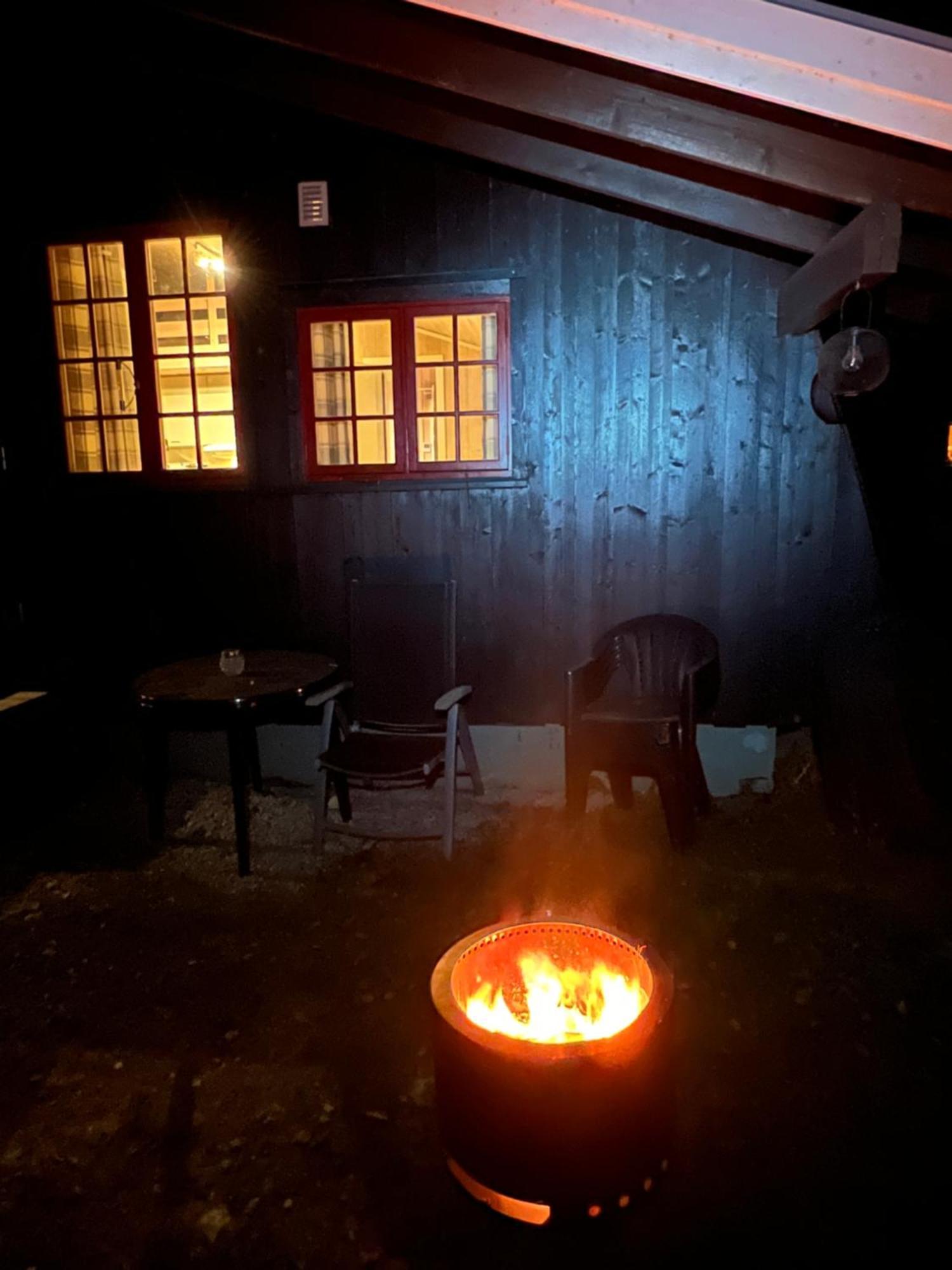 Vennebo - Koselig Liten Hytte Med Alle Fasiliteter Al Exteriér fotografie